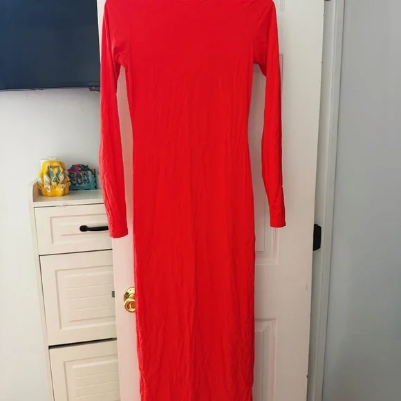 SKIMS everinody fits dress - Picture 5 of 6